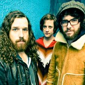 Yukon Blonde - List pictures