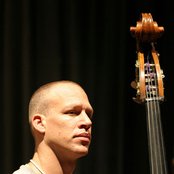 Avishai Cohen - List pictures