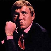 Henson Cargill - List pictures