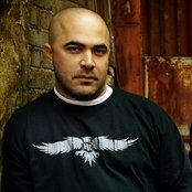 Aaron Lewis - List pictures