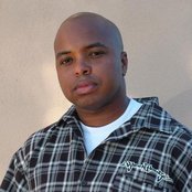 Domino - List pictures