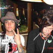 Pinkly Smooth - List pictures