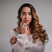 Alina Baraz - List pictures