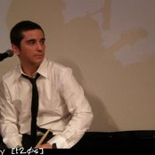 100 Monkeys - List pictures