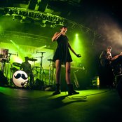 Deluxe - List pictures