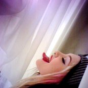 Porcelain And The Tramps - List pictures