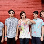 White Arrows - List pictures