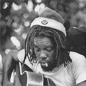 Peter Tosh - List pictures
