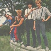 Hooters - List pictures