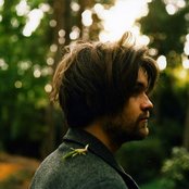 Fyfe Dangerfield - List pictures