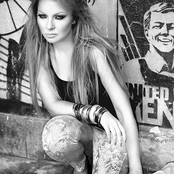 Ivana Selakov - List pictures