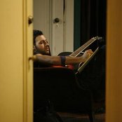 R. Star - List pictures