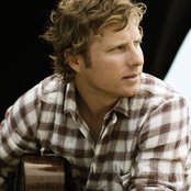Dierks Bentley - List pictures