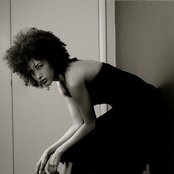 Andy Allo - List pictures