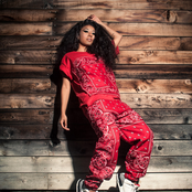 Mila J - List pictures