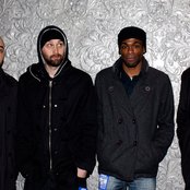 Stateless - List pictures