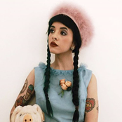 Melanie Martinez - List pictures