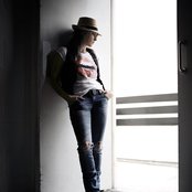 Kt Tunstall - List pictures