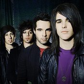 Lovehatehero - List pictures