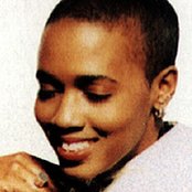 Dionne Farris - List pictures