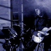 Moore Gary - List pictures