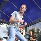 Hug Me Mum - List pictures