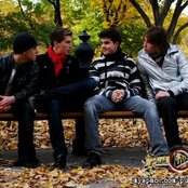 Push Play - List pictures