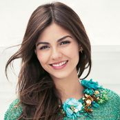 Victoria Justice - List pictures