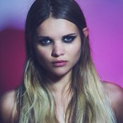 Daisy Dares You - List pictures