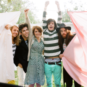 Grouplove - List pictures
