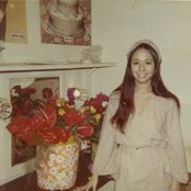 Yvonne Elliman - List pictures