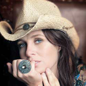 Kasey Chambers - List pictures