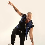 Sky Blu - List pictures