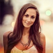 Julia Price - List pictures