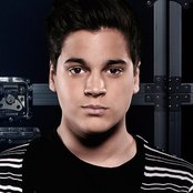 Oscar Zia - List pictures