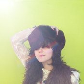 Soko - List pictures