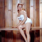 Shirley Jones - List pictures