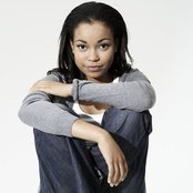 Dionne Broomfield - List pictures