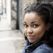 Dionne Broomfield - List pictures