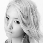 Younha - List pictures