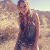 Zella Day - List pictures