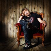 George - List pictures