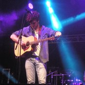 Vance Joy - List pictures