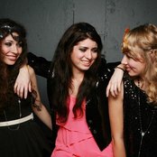 Magneta Lane - List pictures