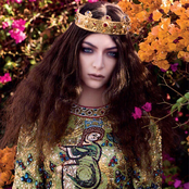 Lorde - List pictures