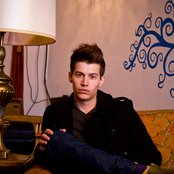 Benton Paul - List pictures