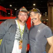 Aaron Tippin - List pictures