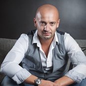 Sasha Lopez - List pictures