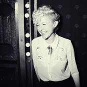 Cariad Harmon - List pictures