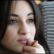 Camelia Jordana - List pictures